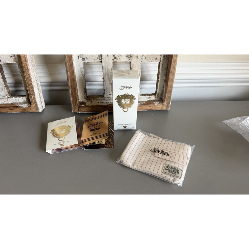 Jean Paul Gaultier Divine Body Lotion For Women Mini Perfume & Card Wallet